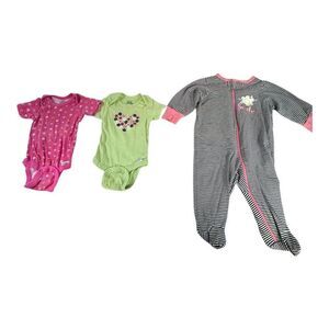 Gerber Baby Organic Cotton Onesies & Sleep N Play Set Newborn Bodysuit Shower